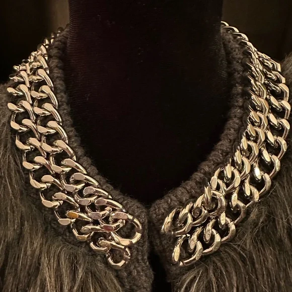 Michael Kors Sliver & Grey Faux Coyote Fur Vest - Picture 9 of 12